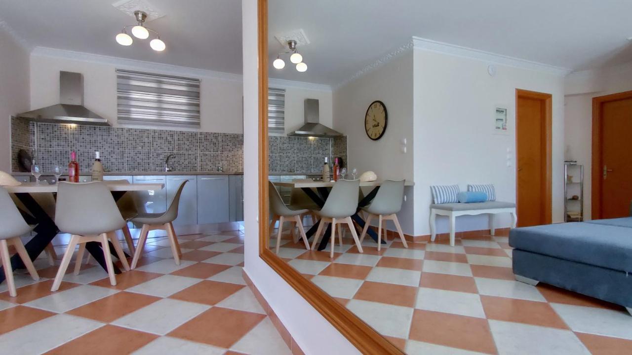 Blue Lagoon Luxury Apartment B2 Аргостолион Екстериор снимка