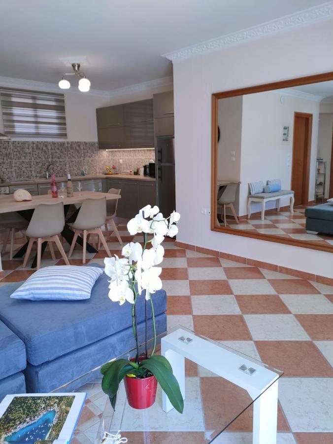 Blue Lagoon Luxury Apartment B2 Аргостолион Екстериор снимка